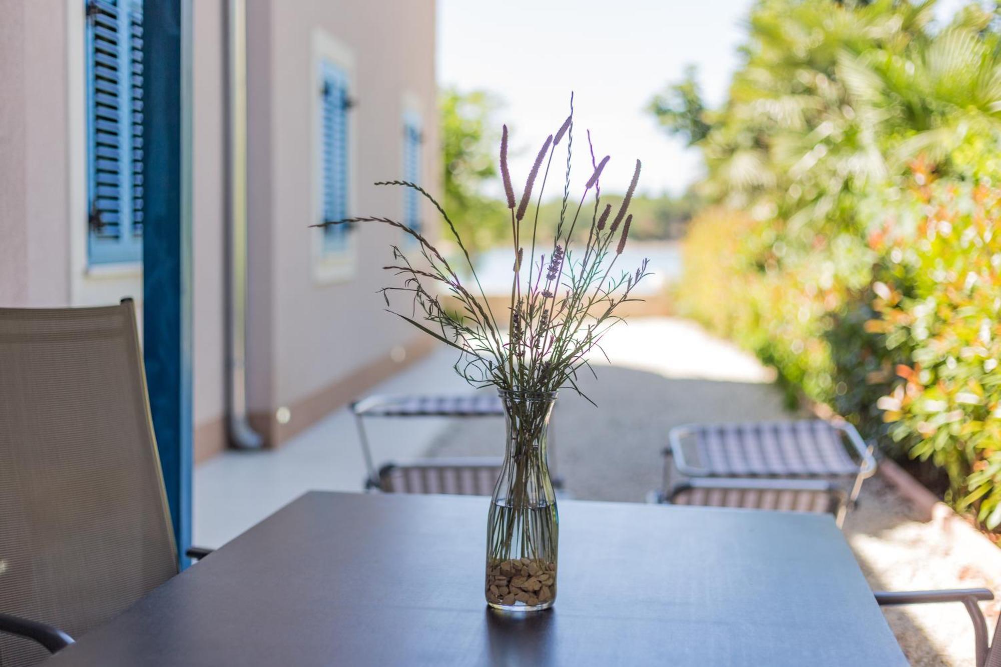Apartment In Villa Moletto Seaside & Relax - 4 Guests Lovrečica Extérieur photo