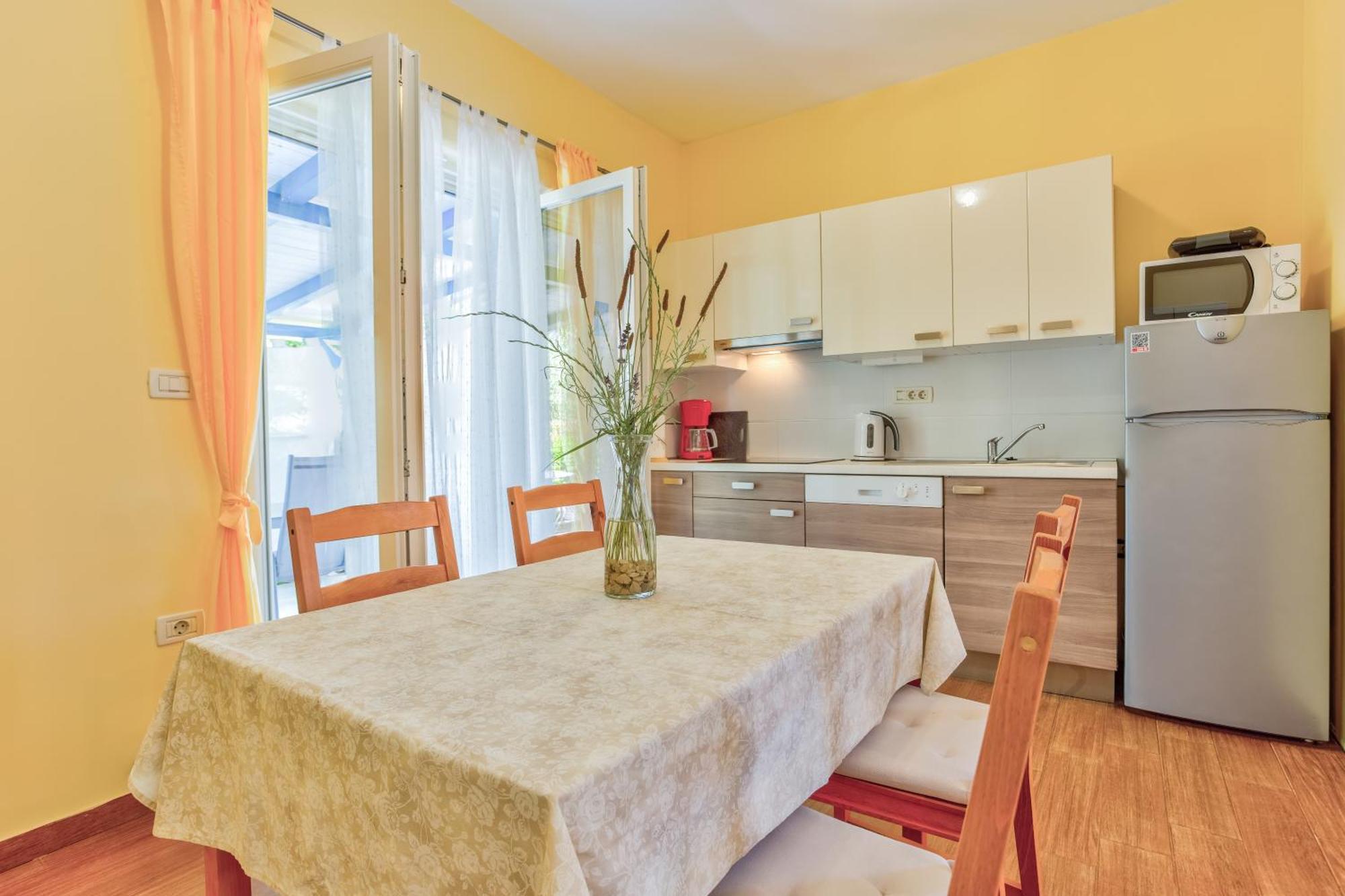 Apartment In Villa Moletto Seaside & Relax - 4 Guests Lovrečica Extérieur photo