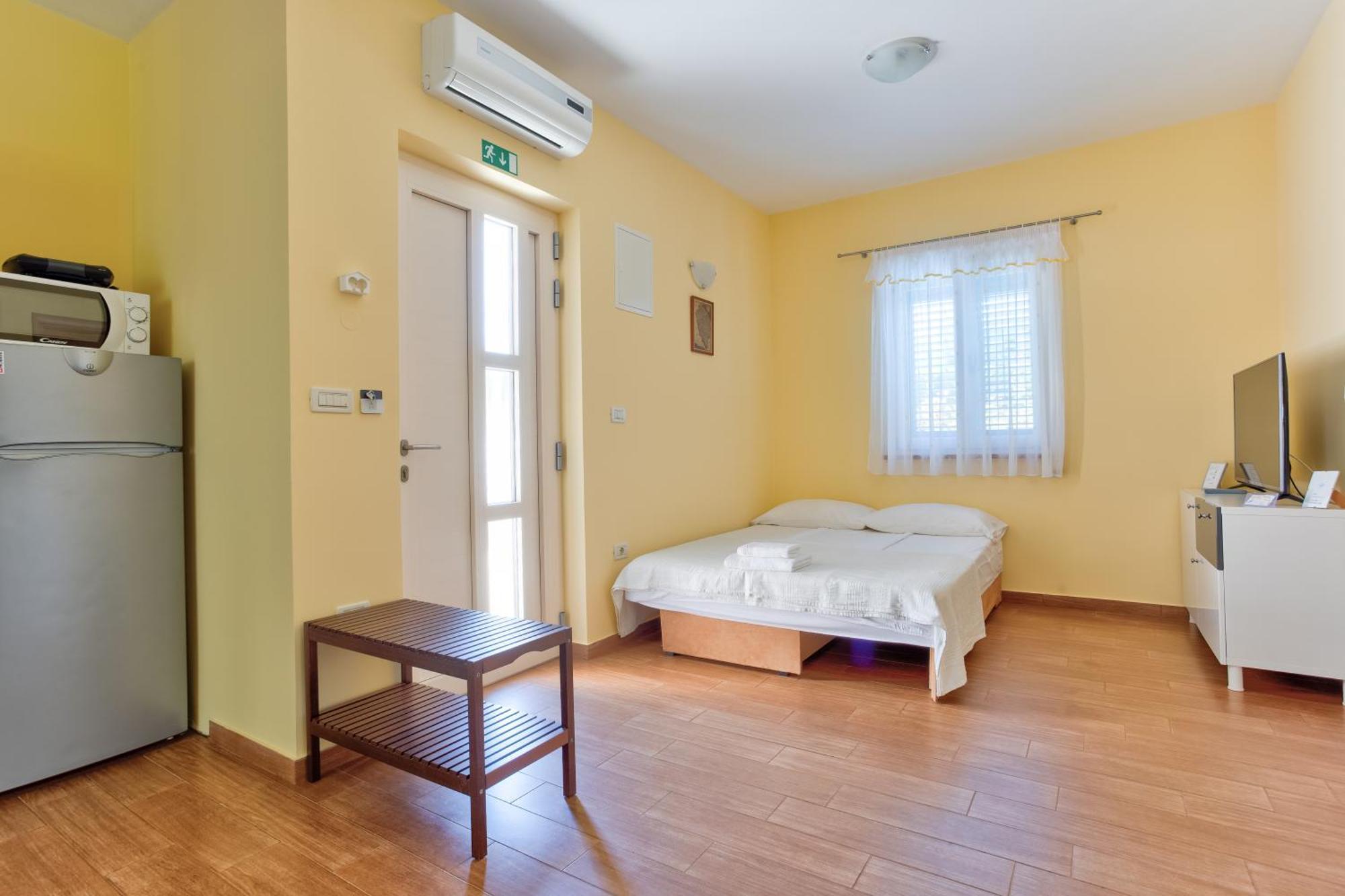 Apartment In Villa Moletto Seaside & Relax - 4 Guests Lovrečica Extérieur photo