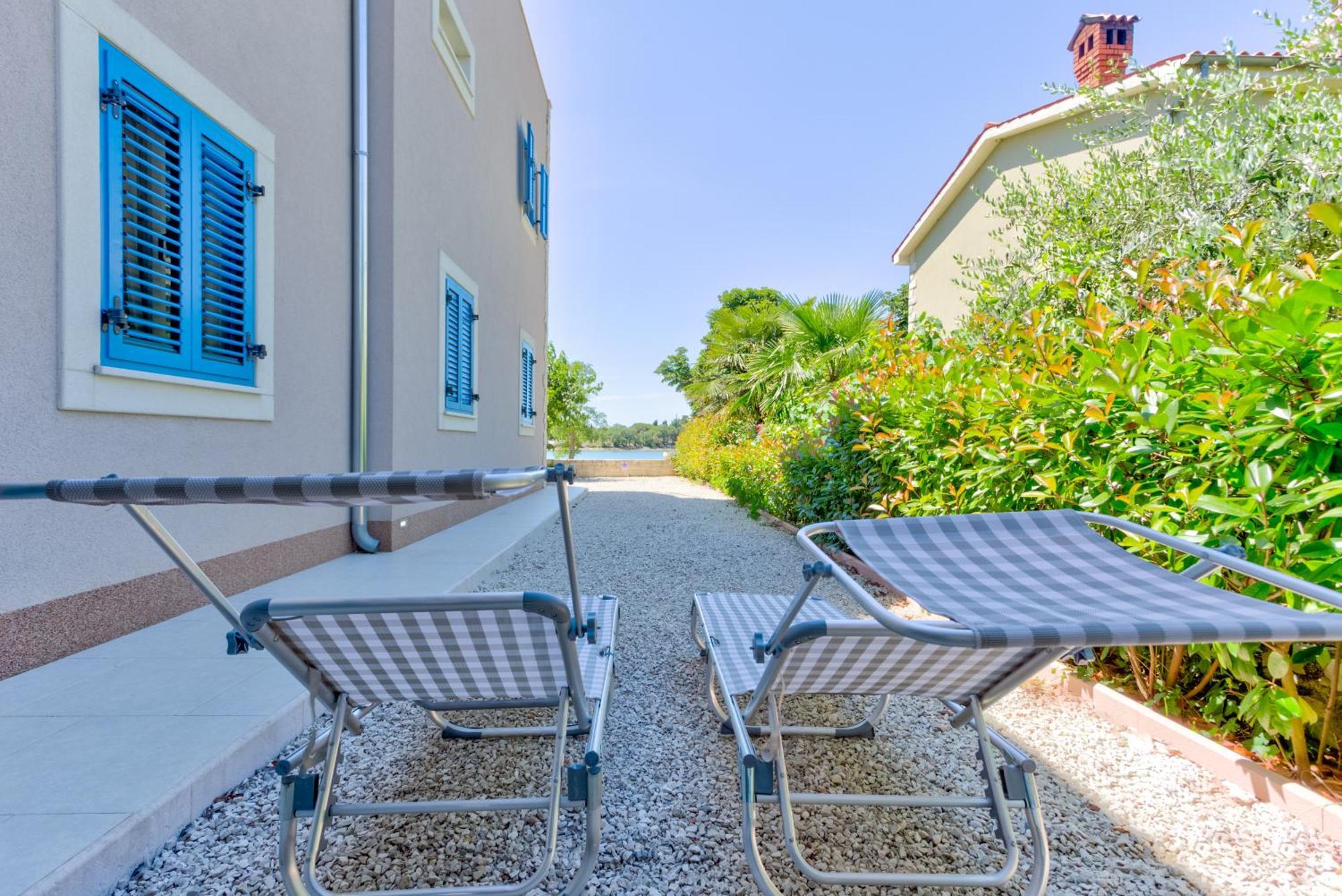 Apartment In Villa Moletto Seaside & Relax - 4 Guests Lovrečica Extérieur photo